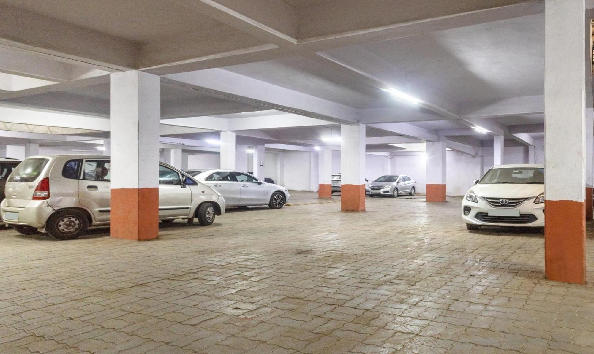 Itsy Hotels Signature, Nehru Nagar Amhedabad Dış mekan fotoğraf